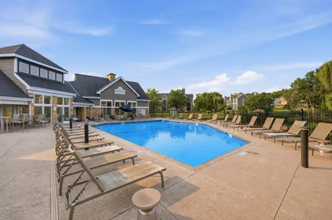 6048 Chasewood Parkway #1