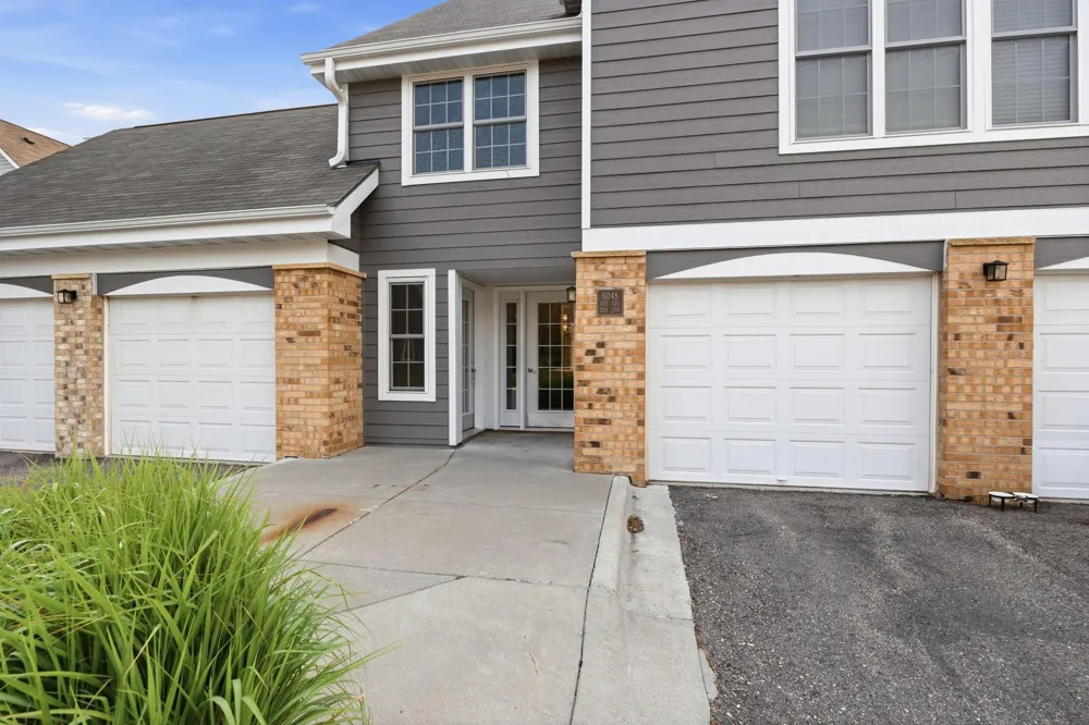 6048 Chasewood Parkway #1 Minnetonka, MN 55343
