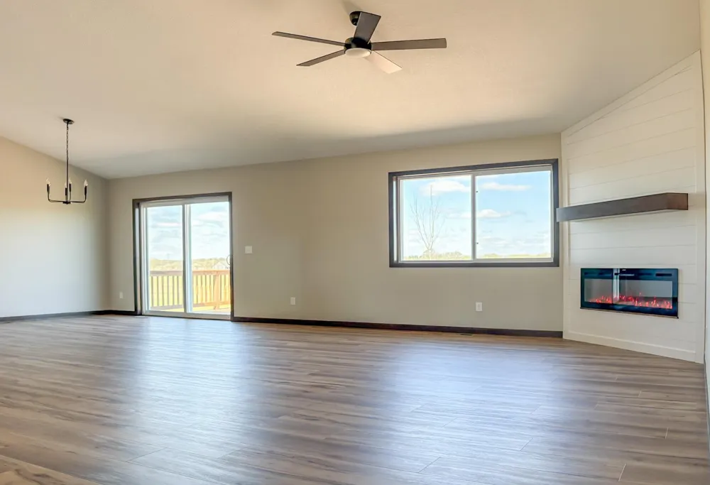 14250 277th Avenue NW Zimmerman, MN 55398
