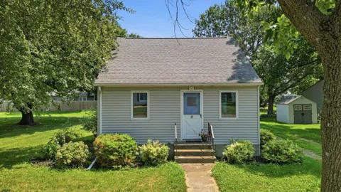 18 Ann Street S