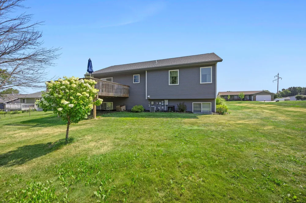 407 9th Street Goodhue, MN 55027