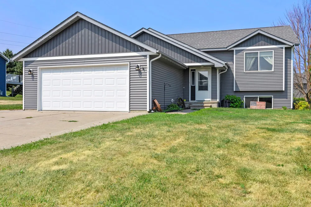 407 9th Street Goodhue, MN 55027