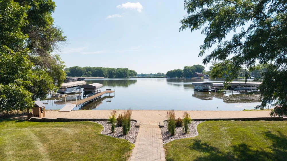 12 Lake Shetek Drive Slayton, MN 56172