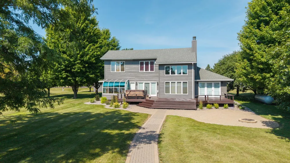12 Lake Shetek Drive Slayton, MN 56172