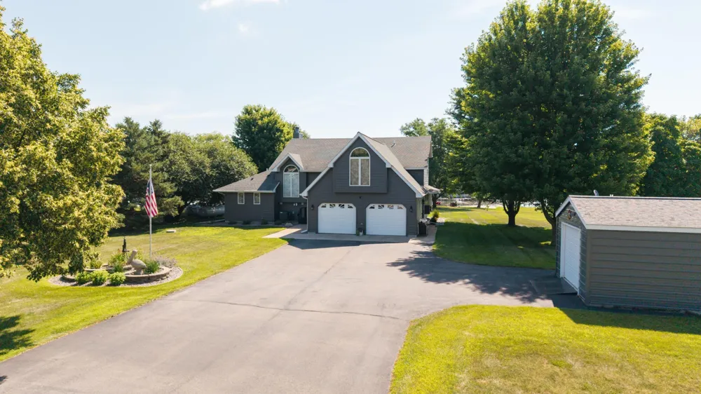 12 Lake Shetek Drive Slayton, MN 56172
