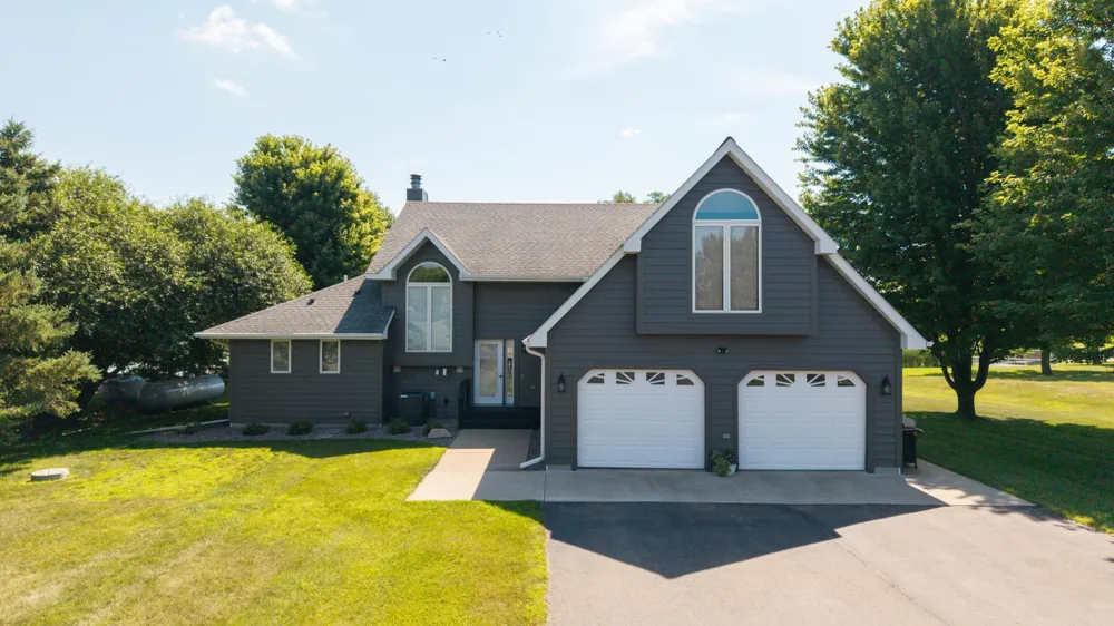 12 Lake Shetek Drive Slayton, MN 56172