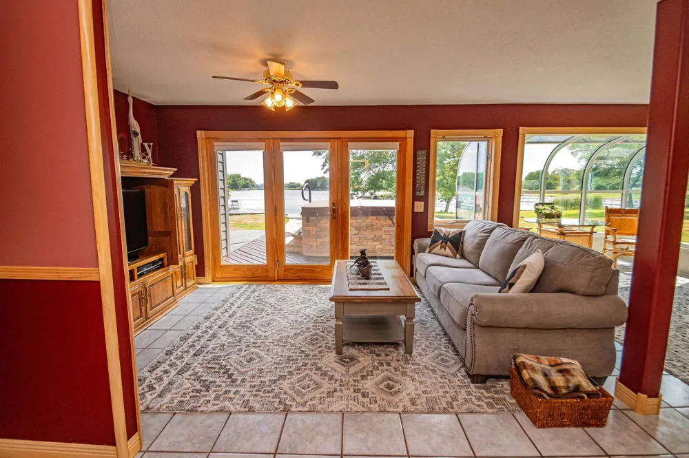 12 Lake Shetek Drive Slayton, MN 56172