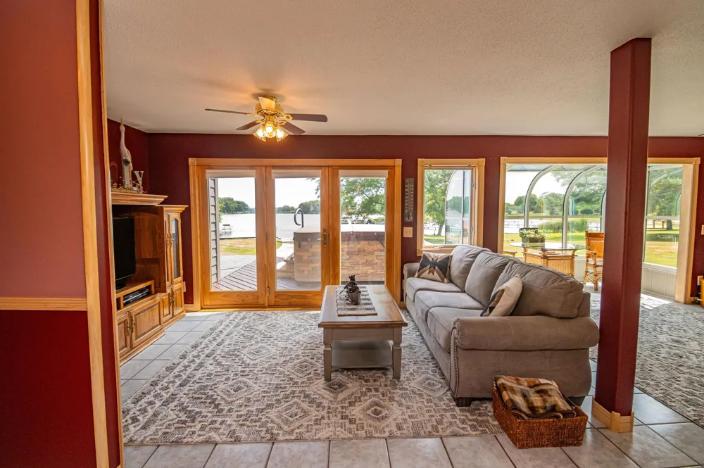 12 Lake Shetek Drive Slayton, MN 56172