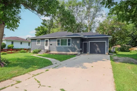 916 5th Street SW