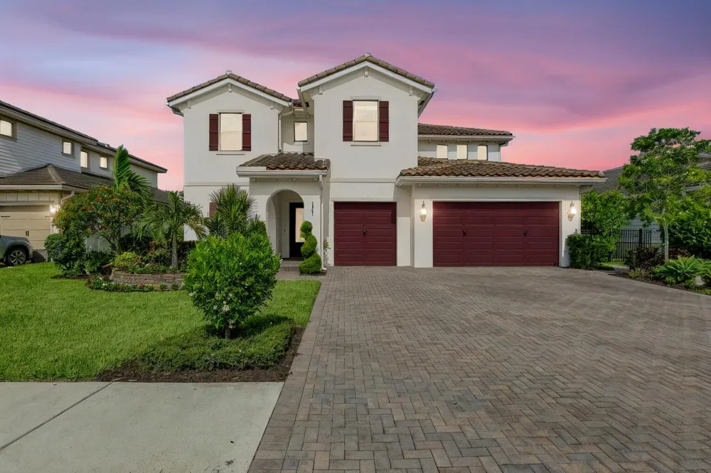 1047 Ember Ridge Run Loxahatchee, FL 33470