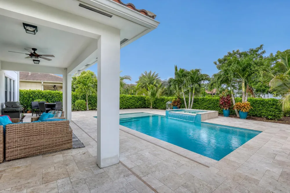 1047 Ember Ridge Run Loxahatchee, FL 33470