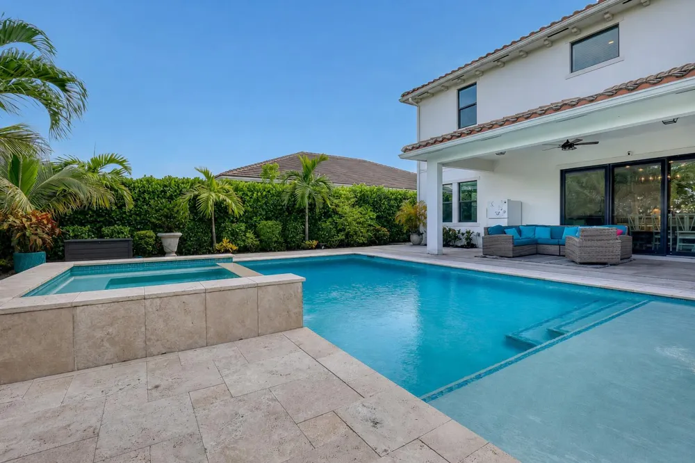 1047 Ember Ridge Run Loxahatchee, FL 33470