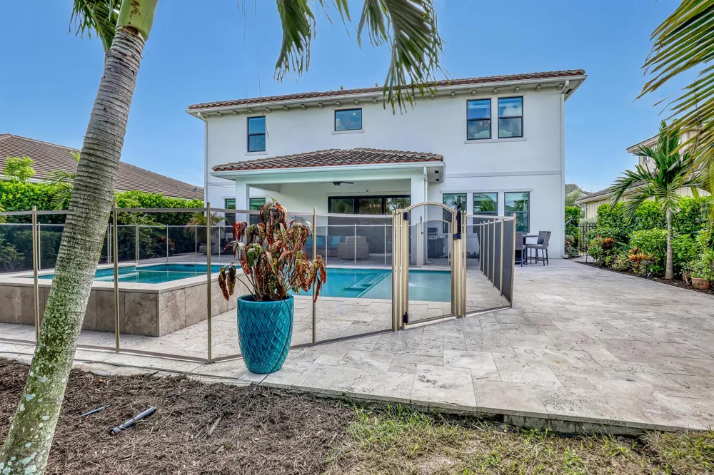 1047 Ember Ridge Run Loxahatchee, FL 33470
