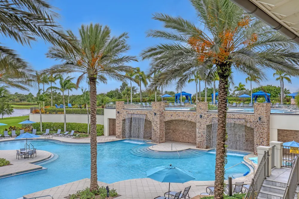 1047 Ember Ridge Run Loxahatchee, FL 33470