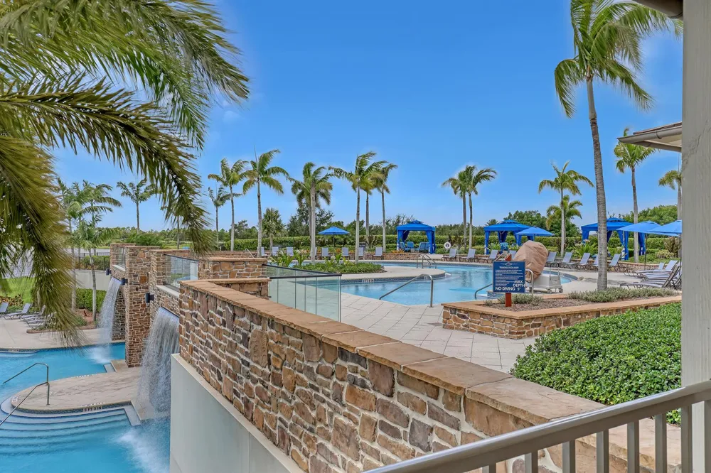 1047 Ember Ridge Run Loxahatchee, FL 33470