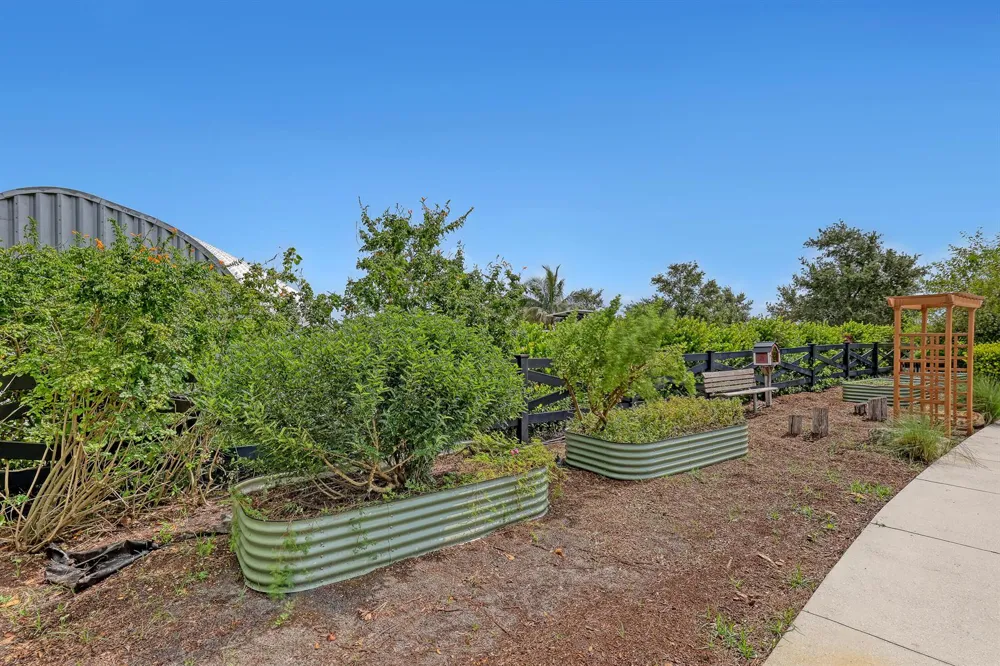 1047 Ember Ridge Run Loxahatchee, FL 33470
