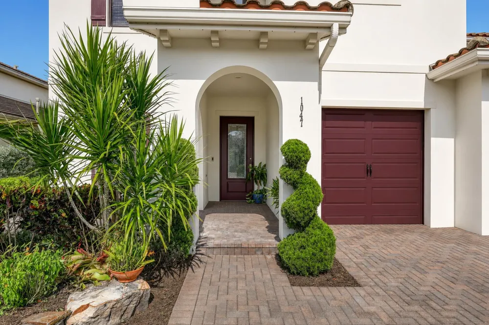 1047 Ember Ridge Run Loxahatchee, FL 33470
