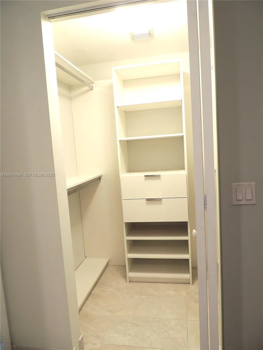 488 NE 18th St #3104 Miami, FL 33132