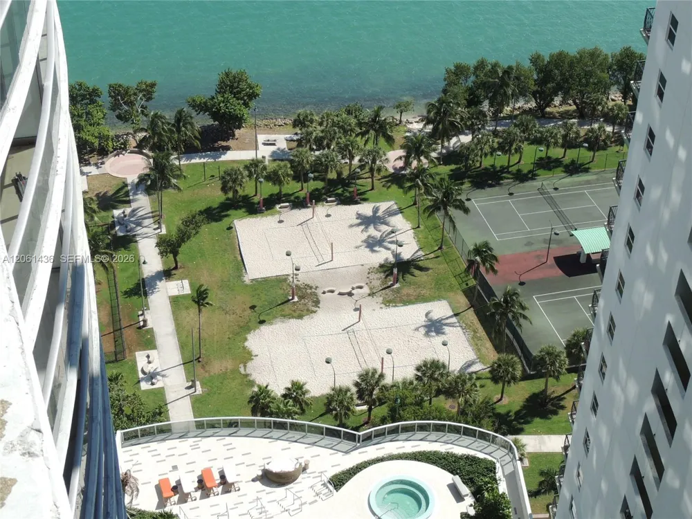 488 NE 18th St #3104 Miami, FL 33132