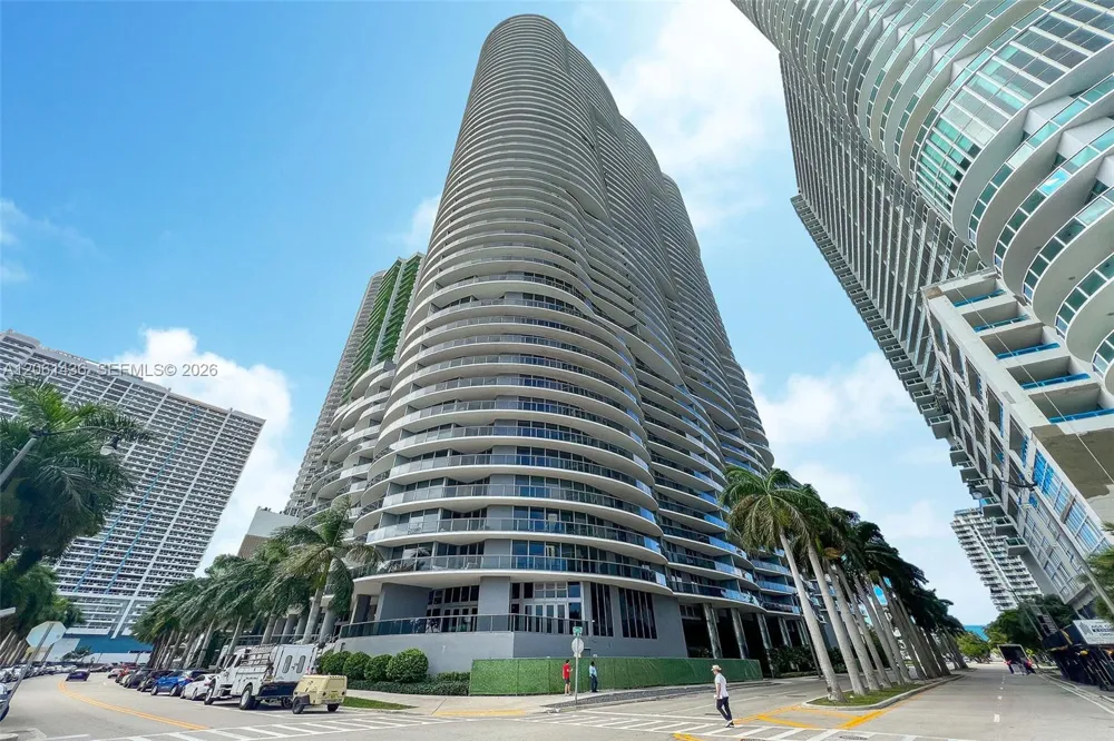 488 NE 18th St #3104 Miami, FL 33132