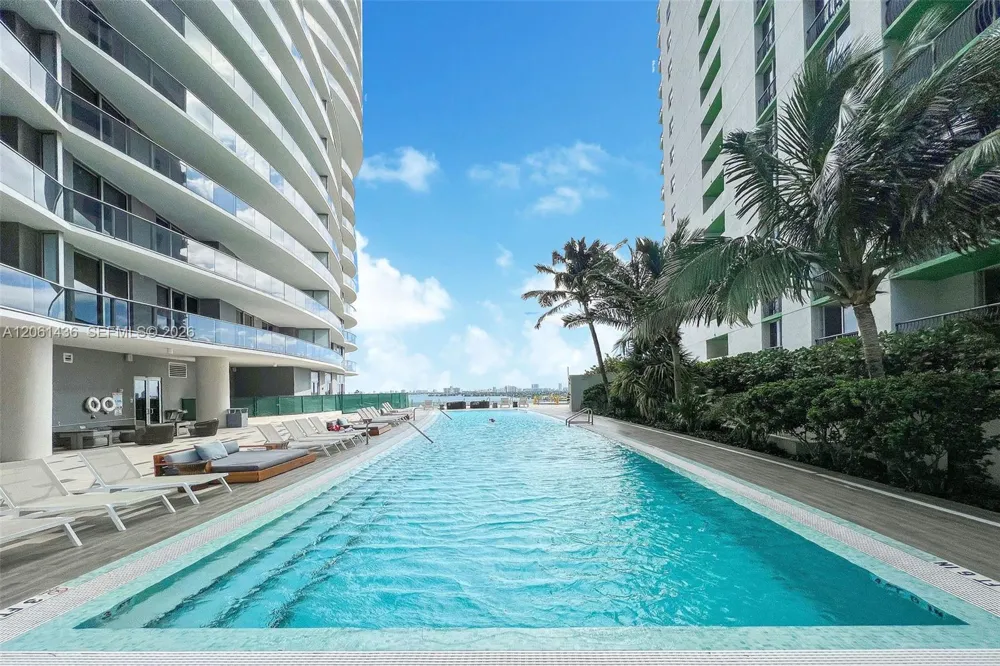 488 NE 18th St #3104 Miami, FL 33132