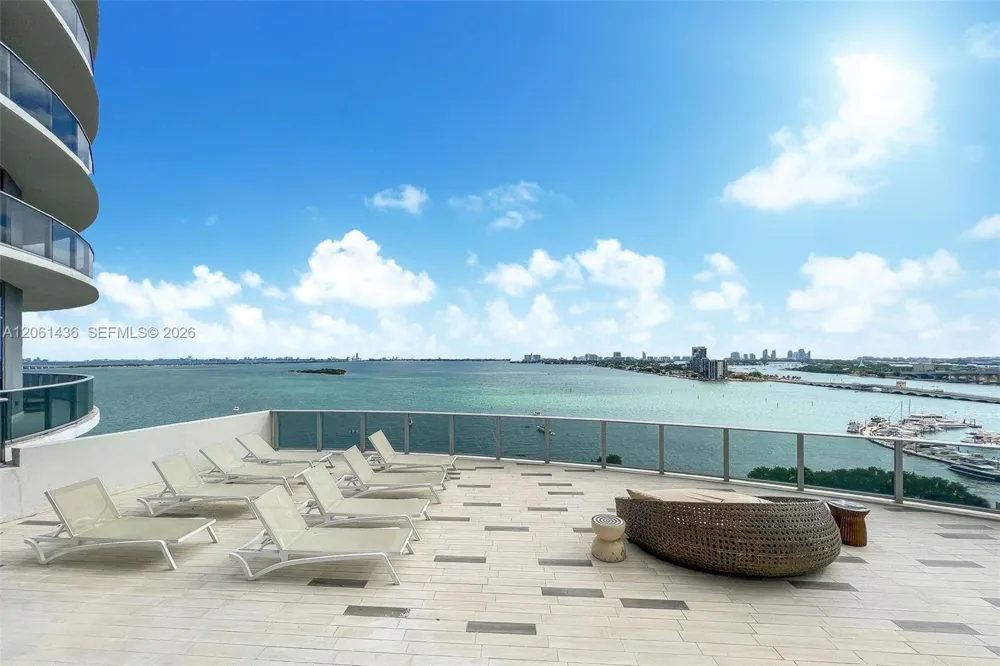 488 NE 18th St #3104 Miami, FL 33132