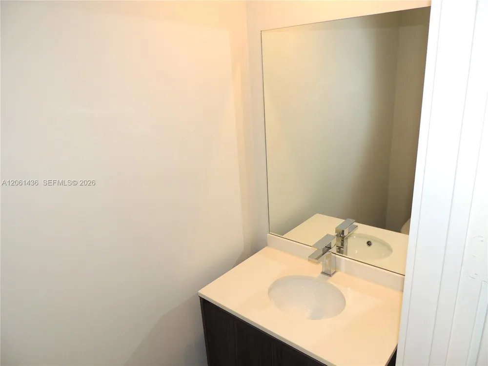 488 NE 18th St #3104 Miami, FL 33132