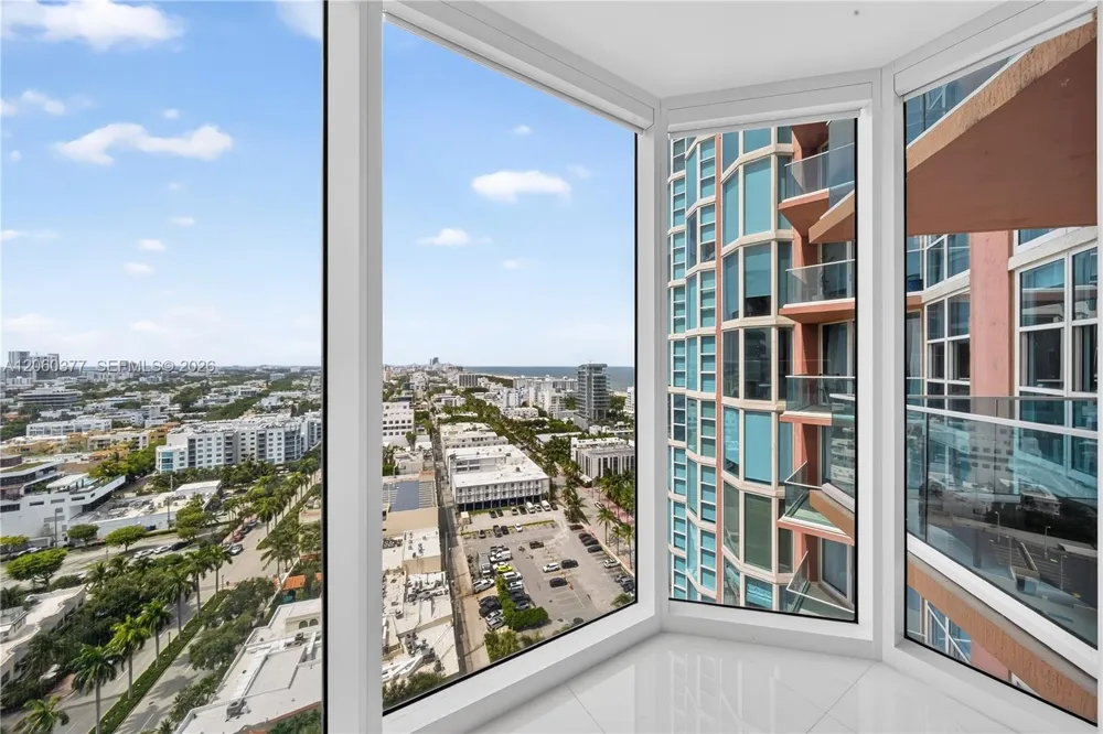 300 S Pointe Dr #2104 Miami Beach, FL 33139