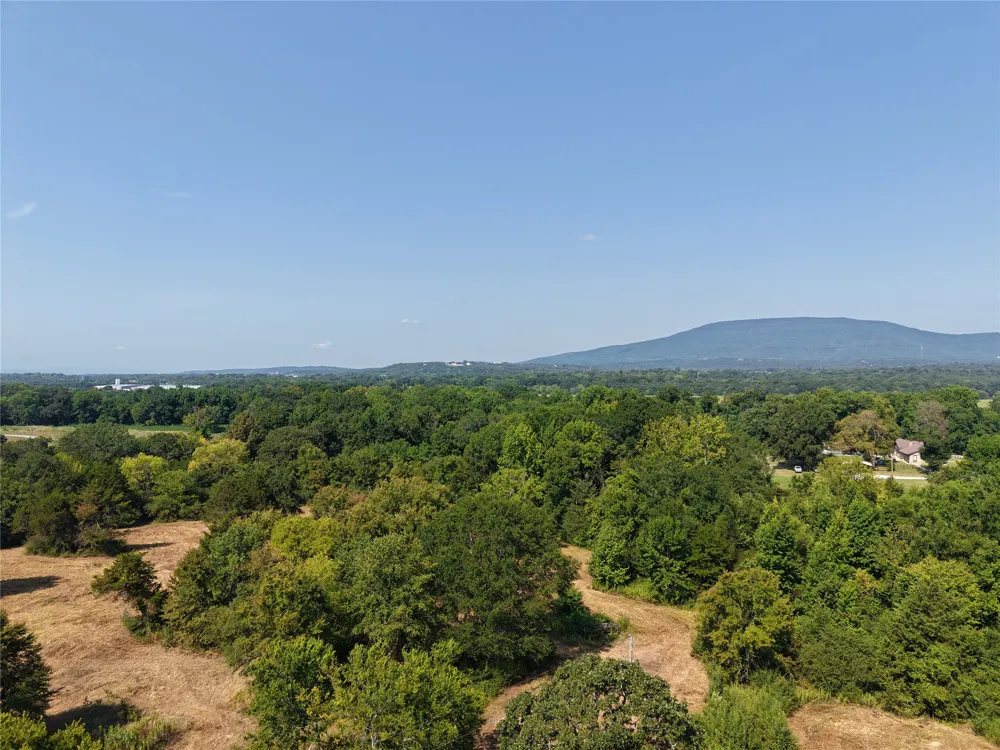 2601 Witte Poteau, OK 74953