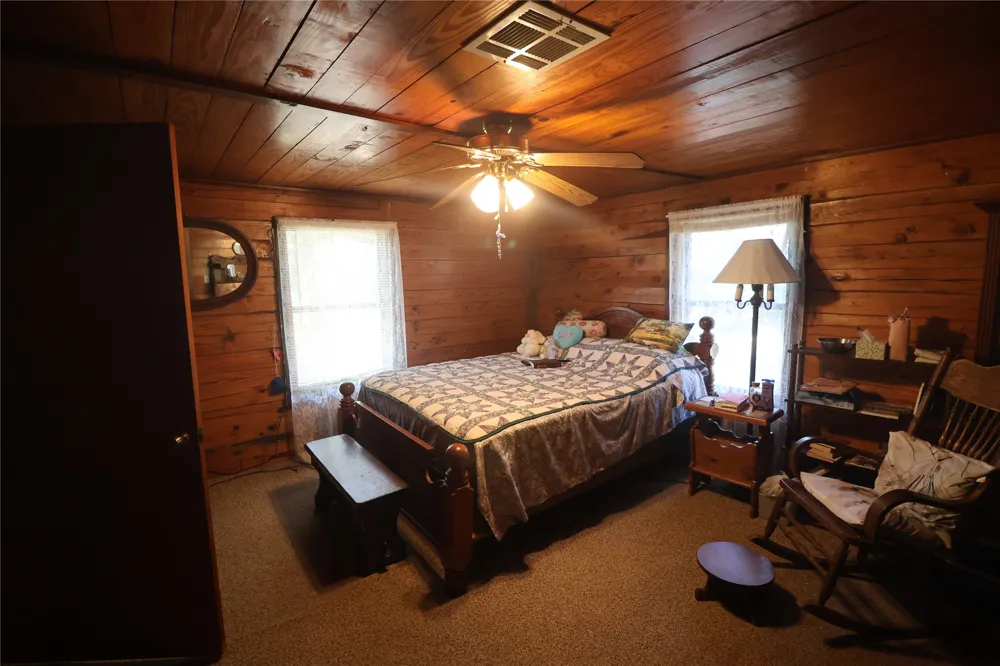 2601 Witte Poteau, OK 74953