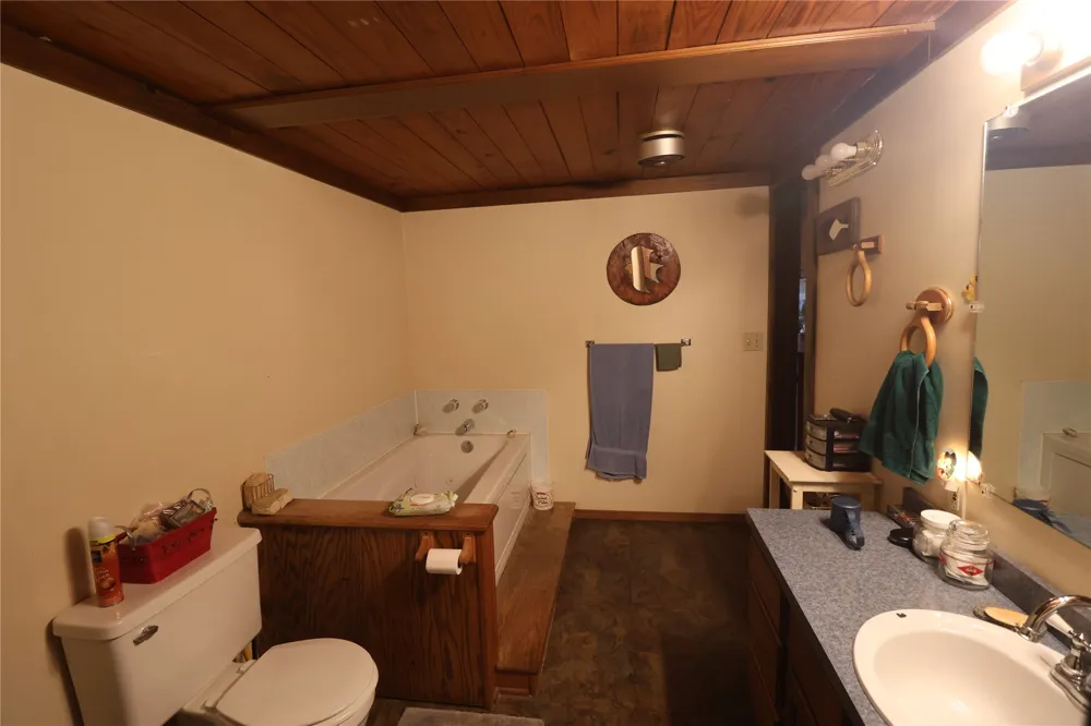 2601 Witte Poteau, OK 74953