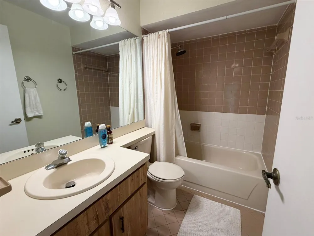 2570 SHADYBRANCH DRIVE Orlando, FL 32822