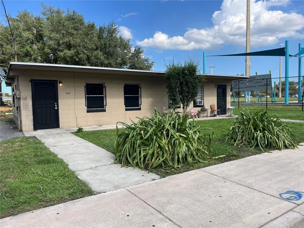 709 BOSTON AVENUE Orlando, FL 32805