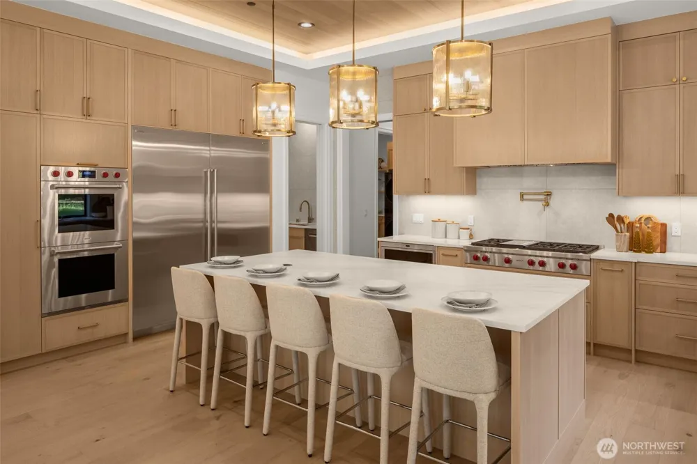 13203 NE 54th Place Bellevue, WA 98005