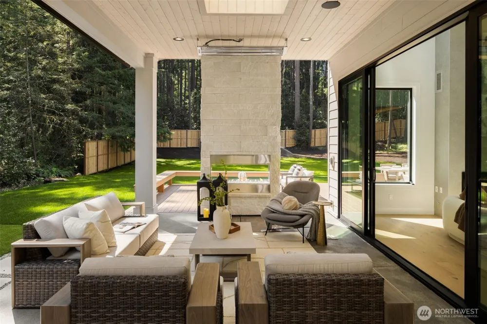 13203 NE 54th Place Bellevue, WA 98005
