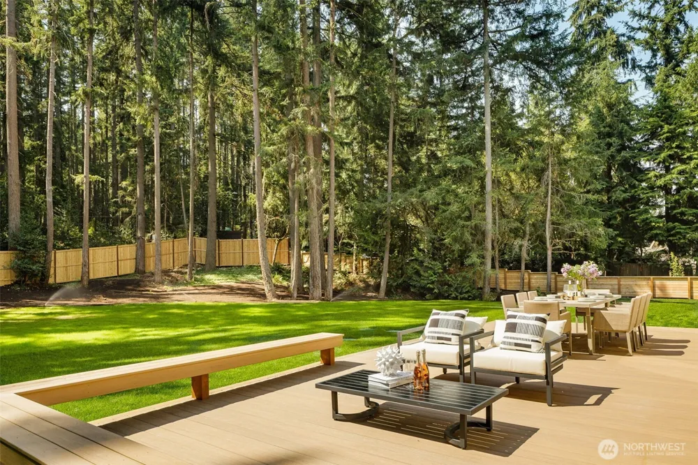 13203 NE 54th Place Bellevue, WA 98005