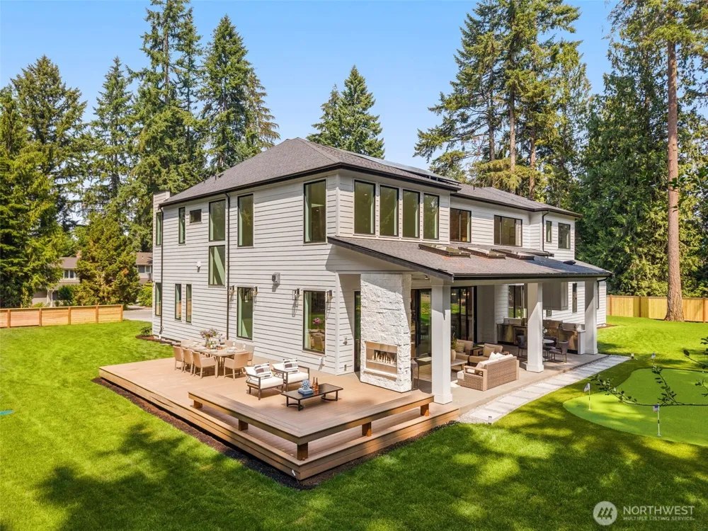 13203 NE 54th Place Bellevue, WA 98005