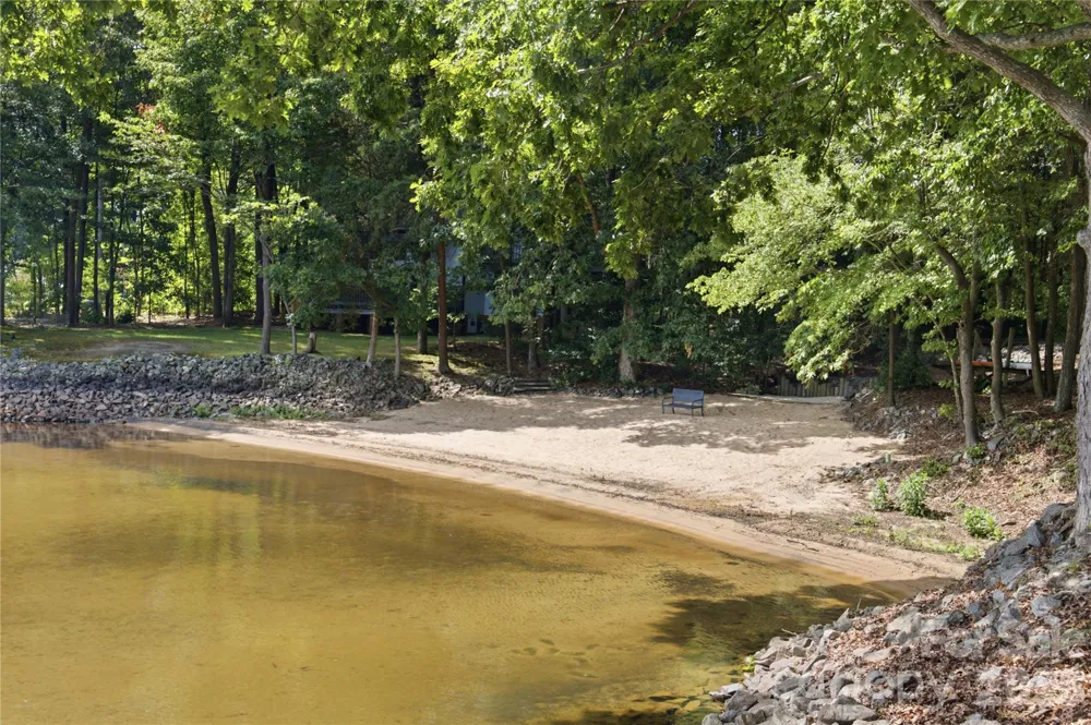 8247 Luckey Point Road Denver, NC 28037