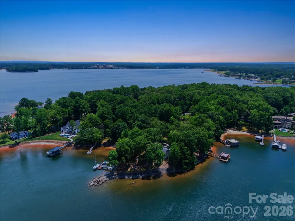8247 Luckey Point Road Denver, NC 28037