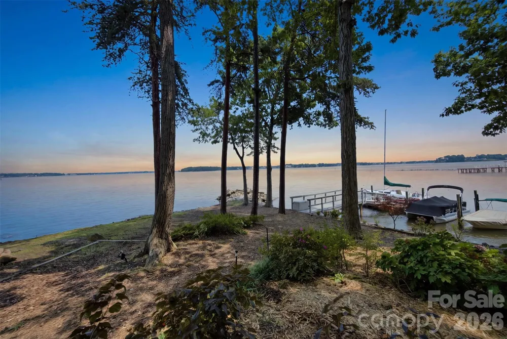 8247 Luckey Point Road Denver, NC 28037