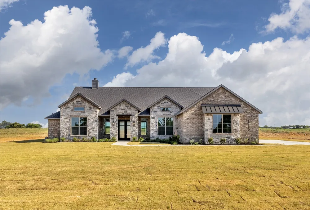 115 Red Bud Road Boyd, TX 76023
