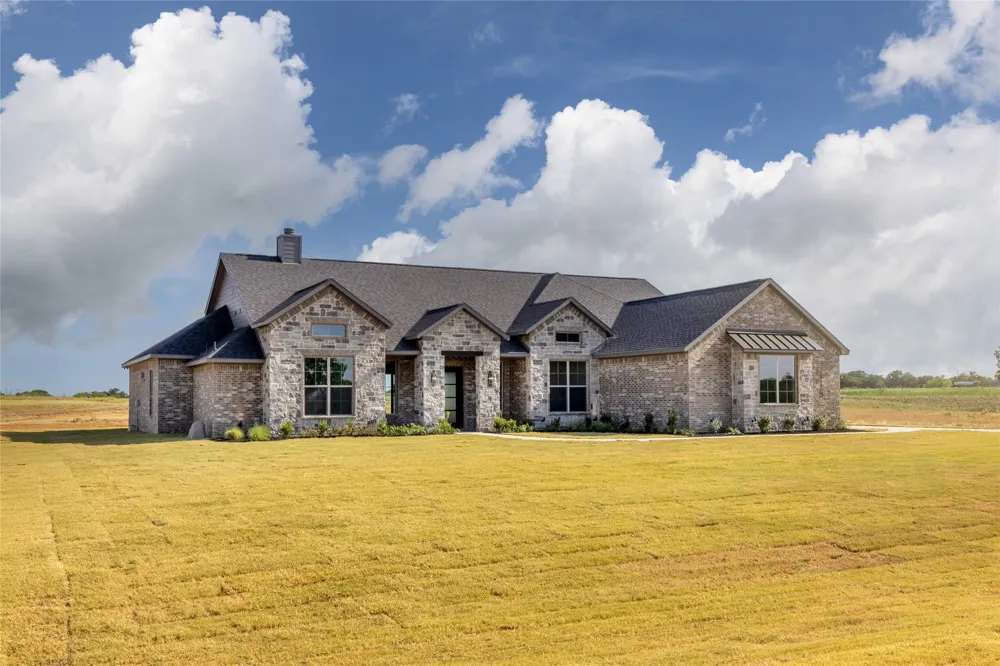 115 Red Bud Road Boyd, TX 76023