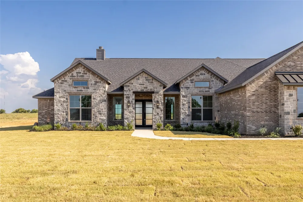 115 Red Bud Road Boyd, TX 76023
