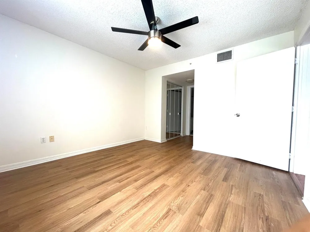 1700 S CRESTWOOD COURT S #1709 Royal Palm Beach, FL 33411