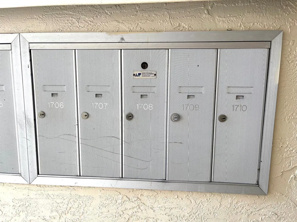 1700 S CRESTWOOD COURT S #1709 Royal Palm Beach, FL 33411