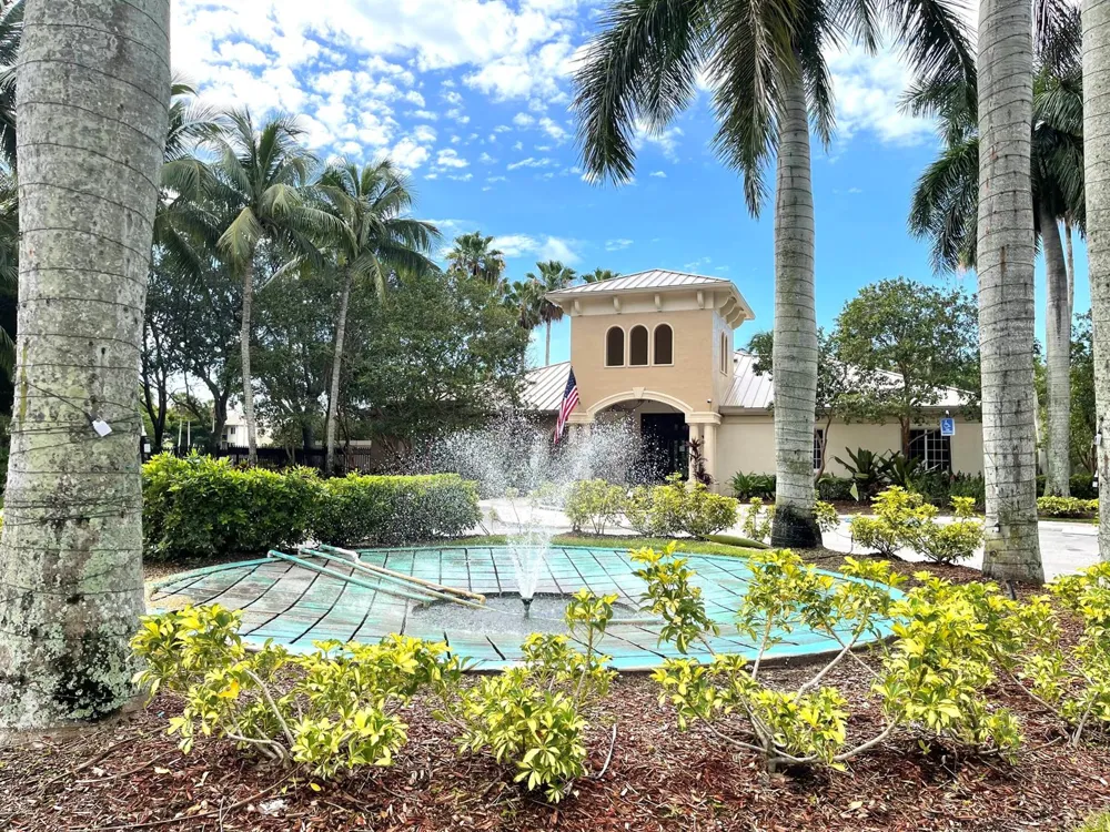 1700 S CRESTWOOD COURT S #1709 Royal Palm Beach, FL 33411