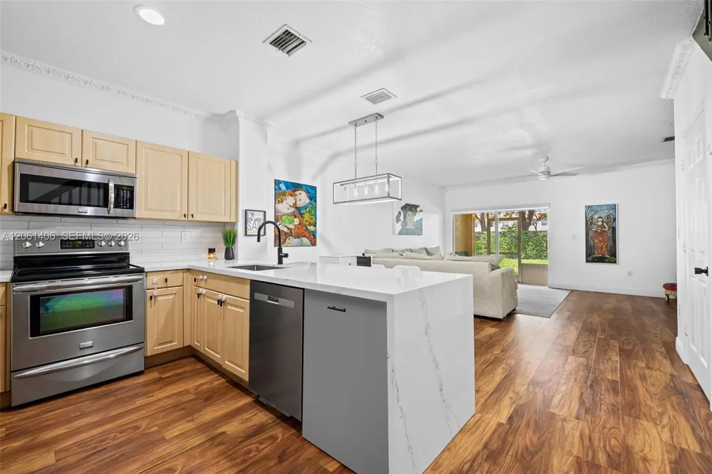 5577 Monte Carlo Pl Margate, FL 33068