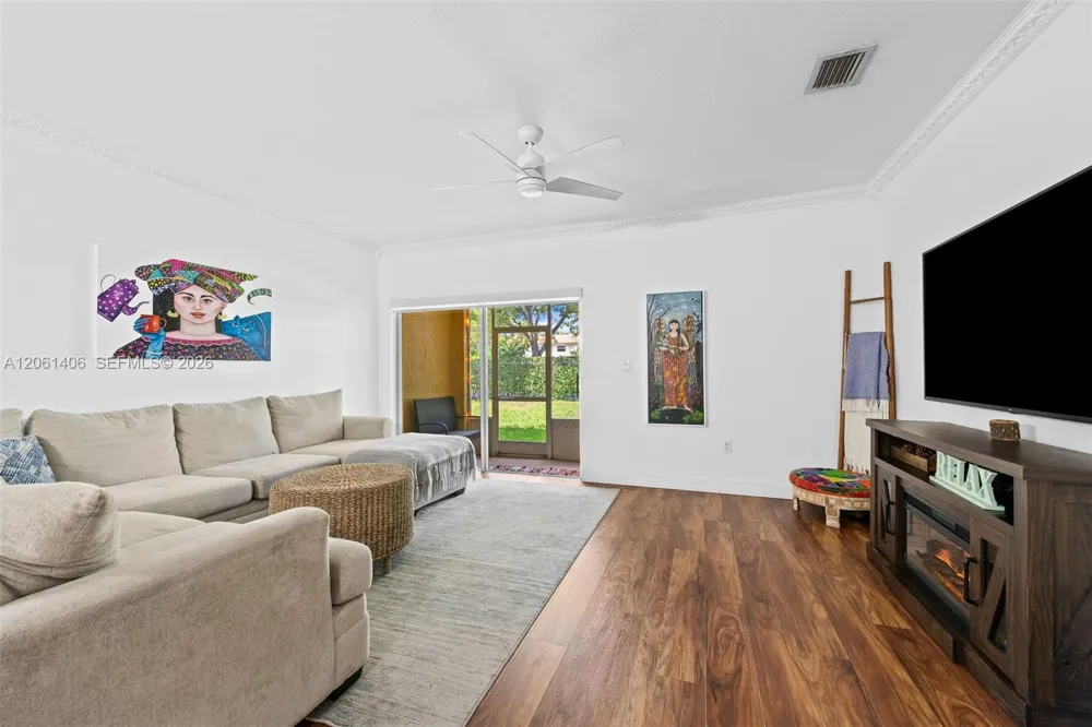 5577 Monte Carlo Pl Margate, FL 33068