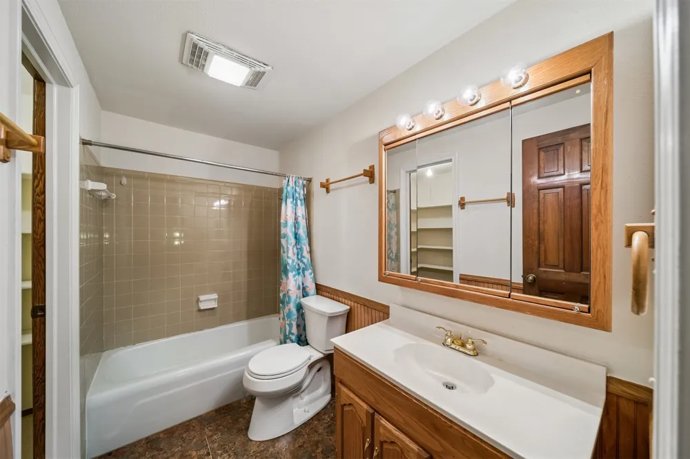 2735 S 96th EastAvenue Tulsa, OK 74129