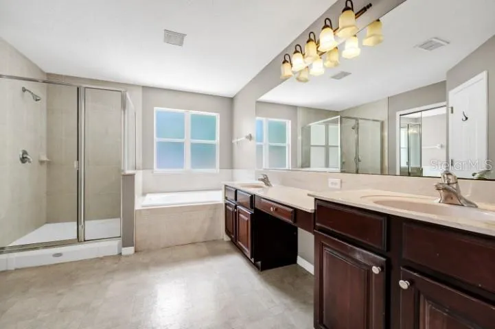 1889 POMEGRANATE COURT Ocoee, FL 34761